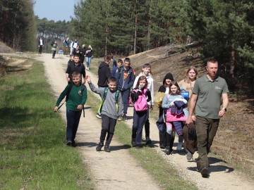 Zajęcia terenowe z okazji Międzynarodowego Dnia Ziemi w PKMWiW, <p>M. Ignaczak</p>
